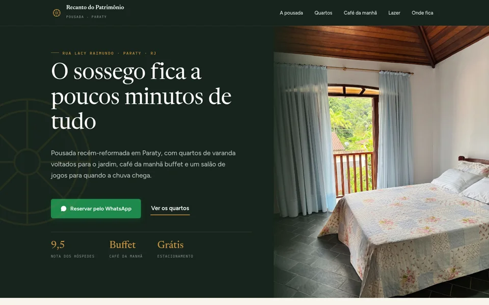 Primeira tela do site da Pousada Recanto do Patrimônio, com um quarto de varanda